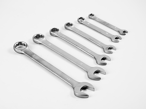 Control of dimensional accuracy before electroplating of threads