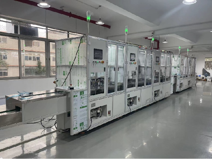 How do injection molding machines promote the rapid development of the plastic products industry?